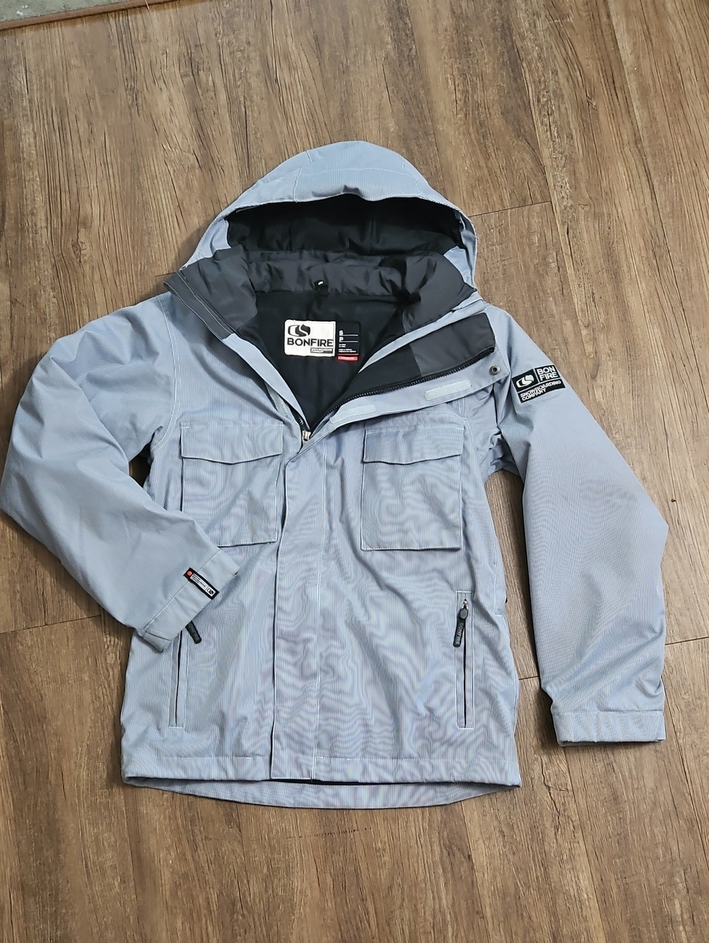 Bonfire Technical Snowboard Jacket Small Pinstripe Cargo Utility Gorpcore Ski